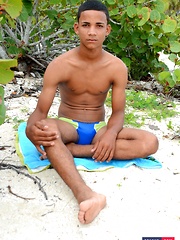 Horny White-Boy Can't Wait To Give A Big, Black Butt-Picker A Hot, Raw Ride On The Beach!